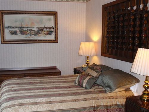 Chalet Inn & Suites Centerport Zewnętrze zdjęcie
